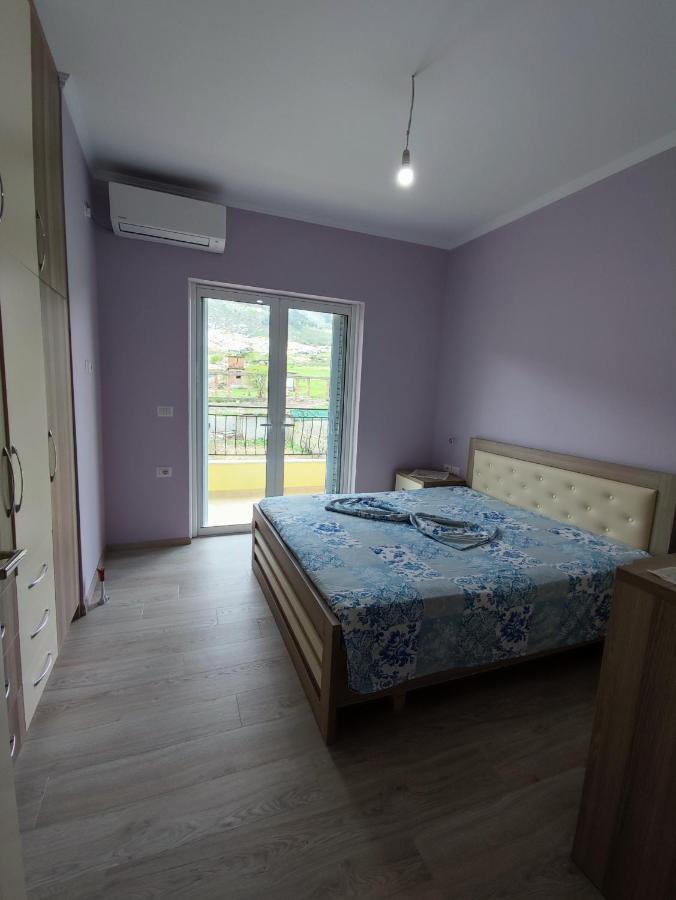 Cheerful 2 Bedroom Villa With Free Parking. Gjirokastër Екстериор снимка