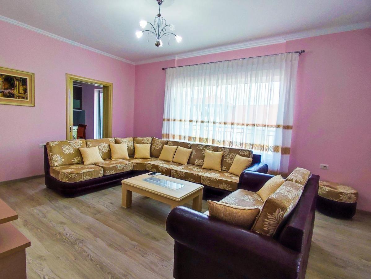 Cheerful 2 Bedroom Villa With Free Parking. Gjirokastër Екстериор снимка