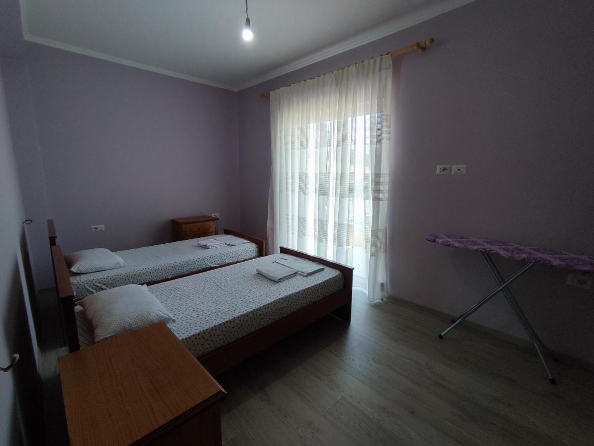 Cheerful 2 Bedroom Villa With Free Parking. Gjirokastër Екстериор снимка